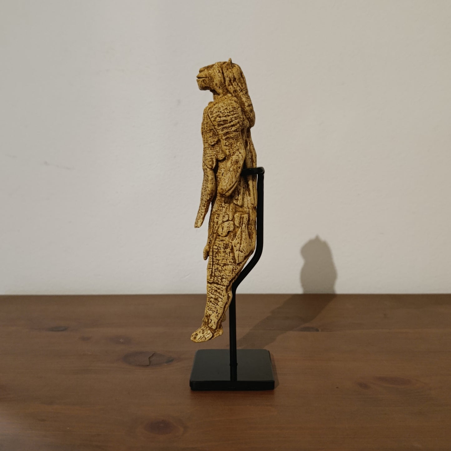 Hand-Painted Prehistoric Sculpture

Each Lion Man replica is individually hand-painted, ensuring subtle variations in tone and finish that make every piece unique and collectible, ideal for museums, educators, and serious collectors.